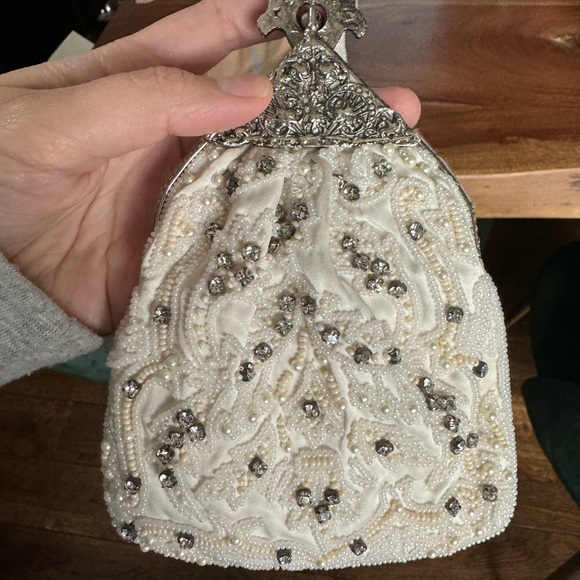 Moyna Hand beaded Bridal Bag - Picture 2 of 6